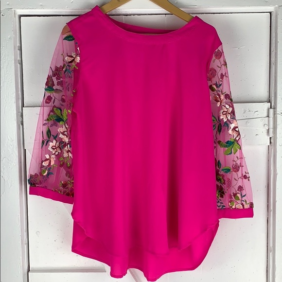 Umgee Best Shot Embroidered Mesh Top - Picture 7 of 8